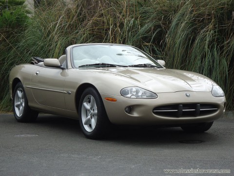 jaguar XK 8